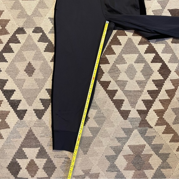 Athleta joggers with velvet side panel - Picture 8 of 9